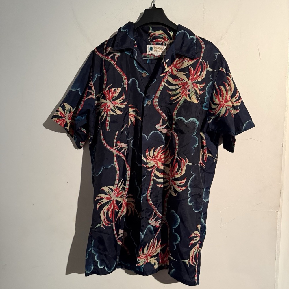 Vintage‎ WAIKIKI HOLIDAY Shirt Mens Hawaiian V-Neck Button Up Medium Resort